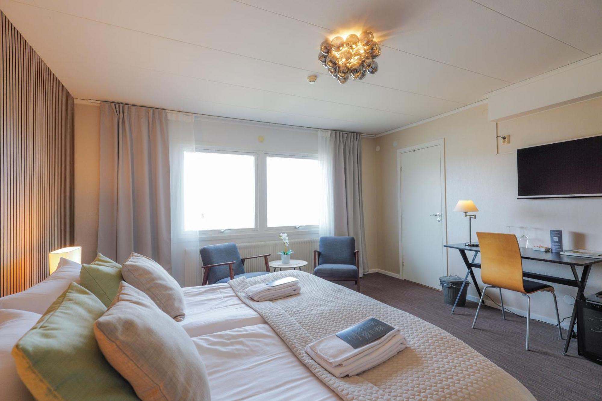 Hotell Veckefjaerden Эрншёльдсвик Экстерьер фото